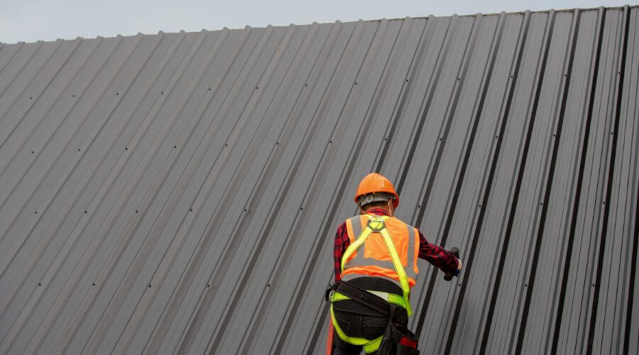 Professional residential roofers in Liberty Center, IA